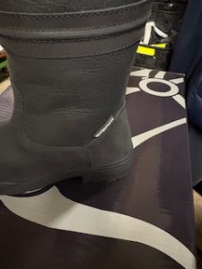 Zwarte waterdichte korte laars 41