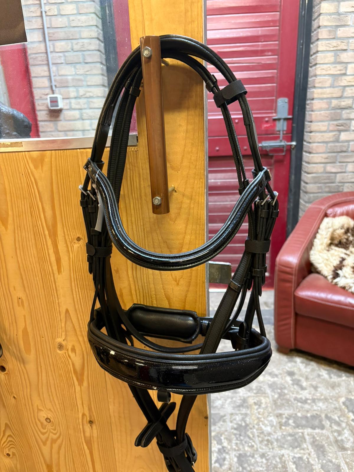 Hoofdstel_HG_lak_glitter_Full_zwart_3