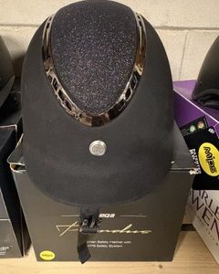 Back on track cap strass zwart 59-60