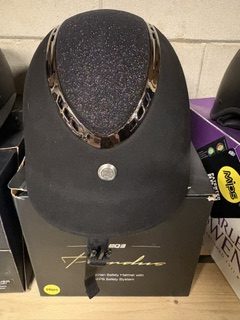 Back on track cap strass zwart 59-60