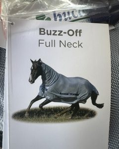 Bucas buzz of full neck maat 3.9