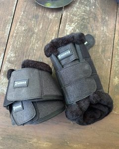 Horka set springschoenen en beenbeschermers maat L