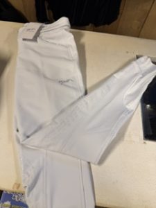 Penelope witte rijboek knie grip 40